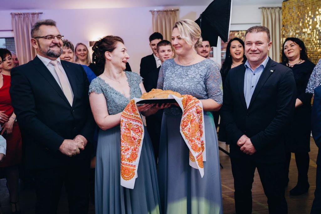 Russische Hochzeit - Hochzeitsbrauch Brot & Salz