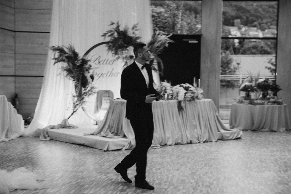 Hochzeitsmoderator Max – für Ihre unvergessliche Hochzeit.