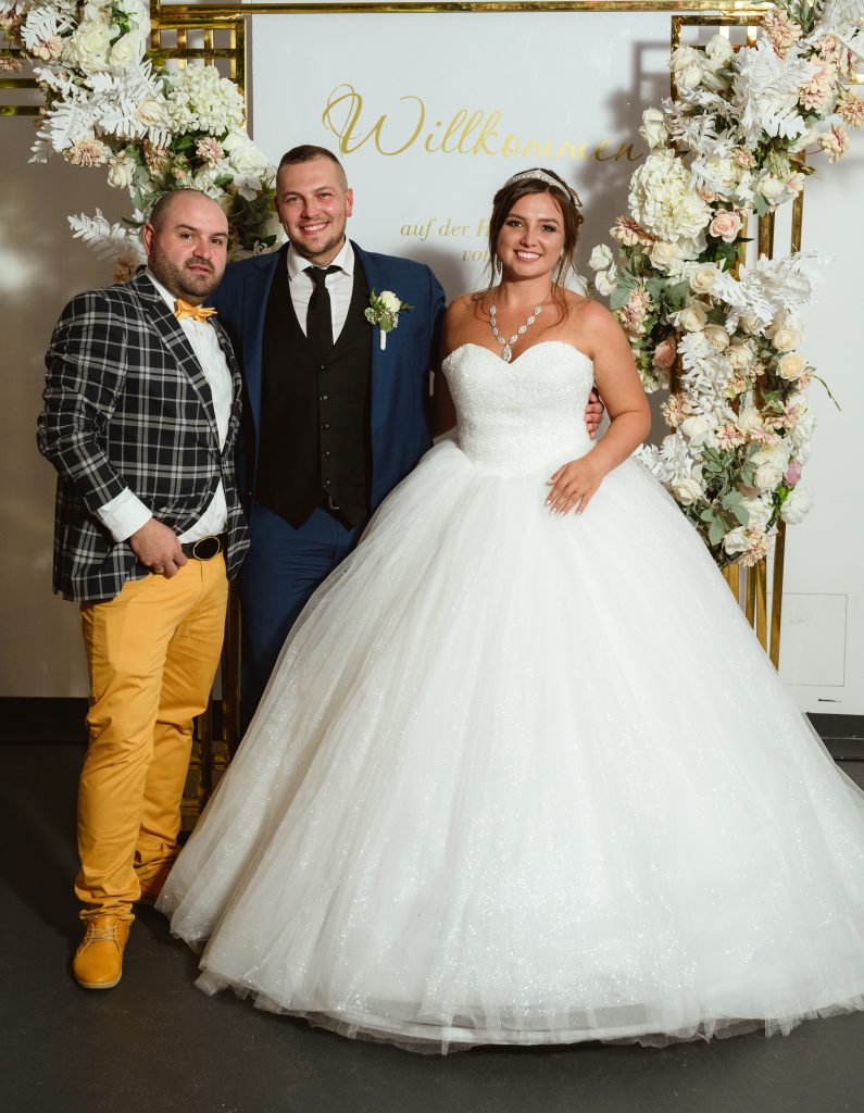 Tamada und Hochzeitsmoderator Ivan für Ihre Hochzeit - moderner Ablauf Ihrer Hochzeit - Hochzeitspiele - Moderation auf Deutsch und Russisch
