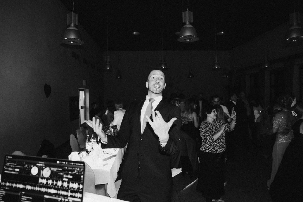 Hochzeitsmoment mit Tamada Max