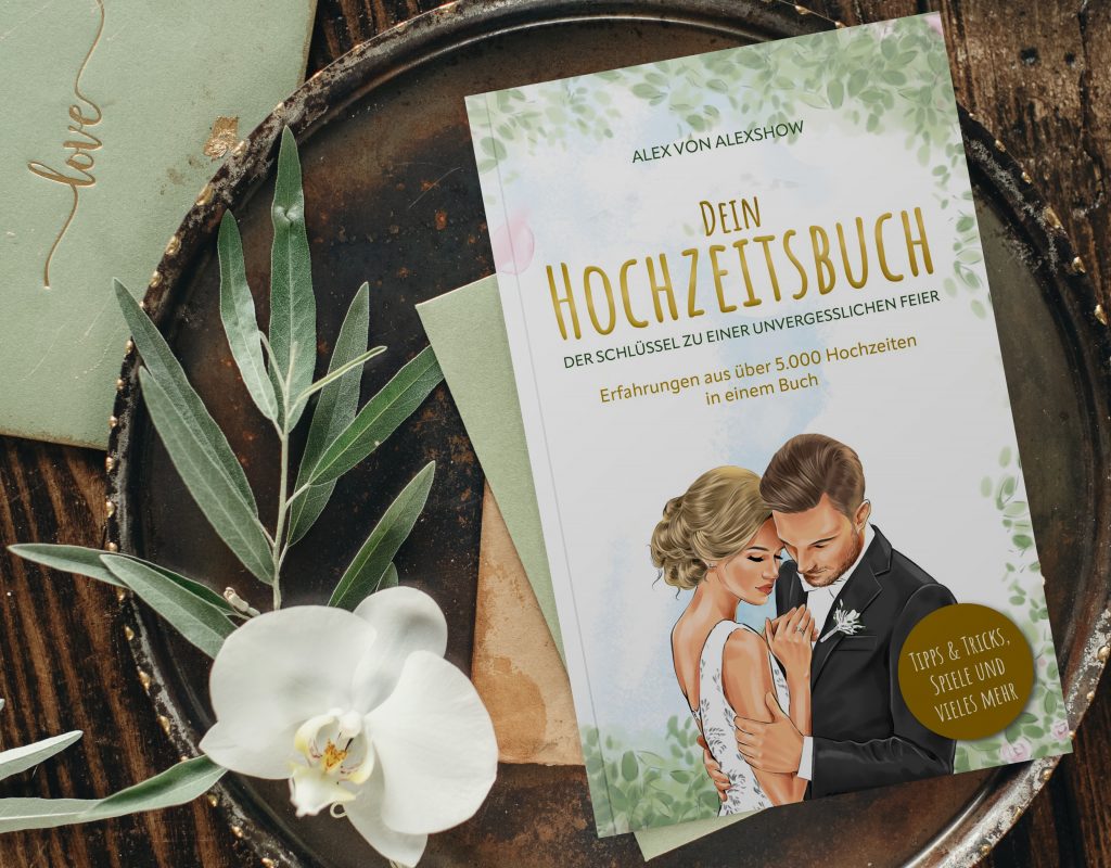 Tamada & Moderator alex bringt alle zum Lachen während der Love Story