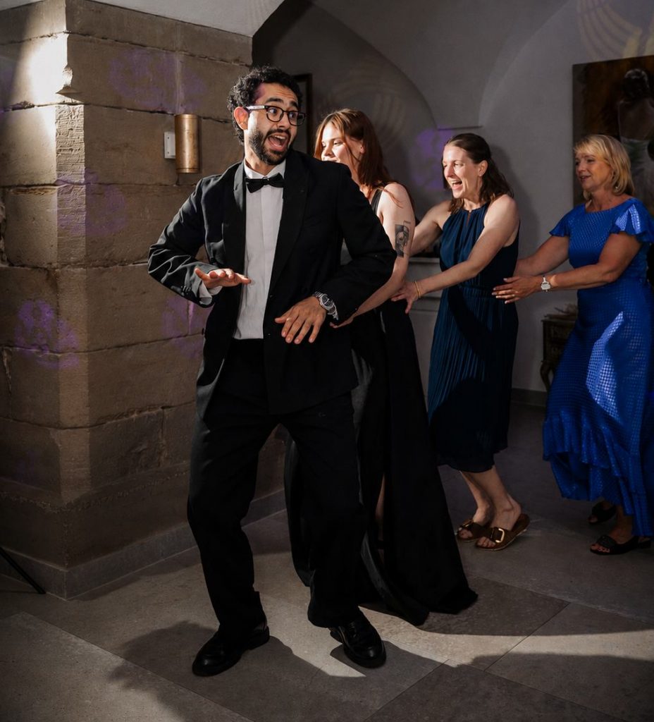 Porträtfoto von Hochzeitsmoderator Yous