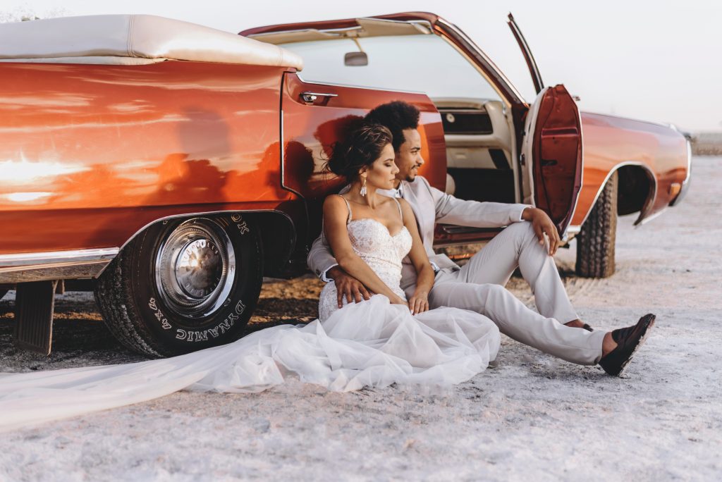 Brautpaar am Hochzeitstag 2026 genießt emotionale Momente