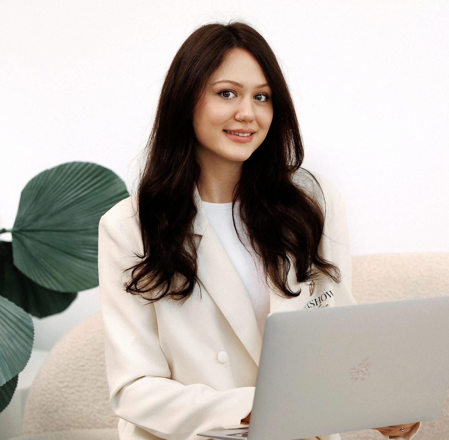 Alexandra – Sales Managerin und Kundenberaterin bei AlexShow für Hochzeitsplanung und Eventservices