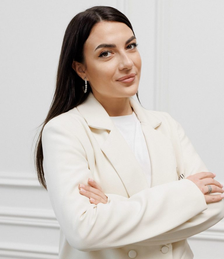 Tatiana – Head of SMM bei AlexShow, Expertin für Social Media Strategie und Hochzeitsmarketing