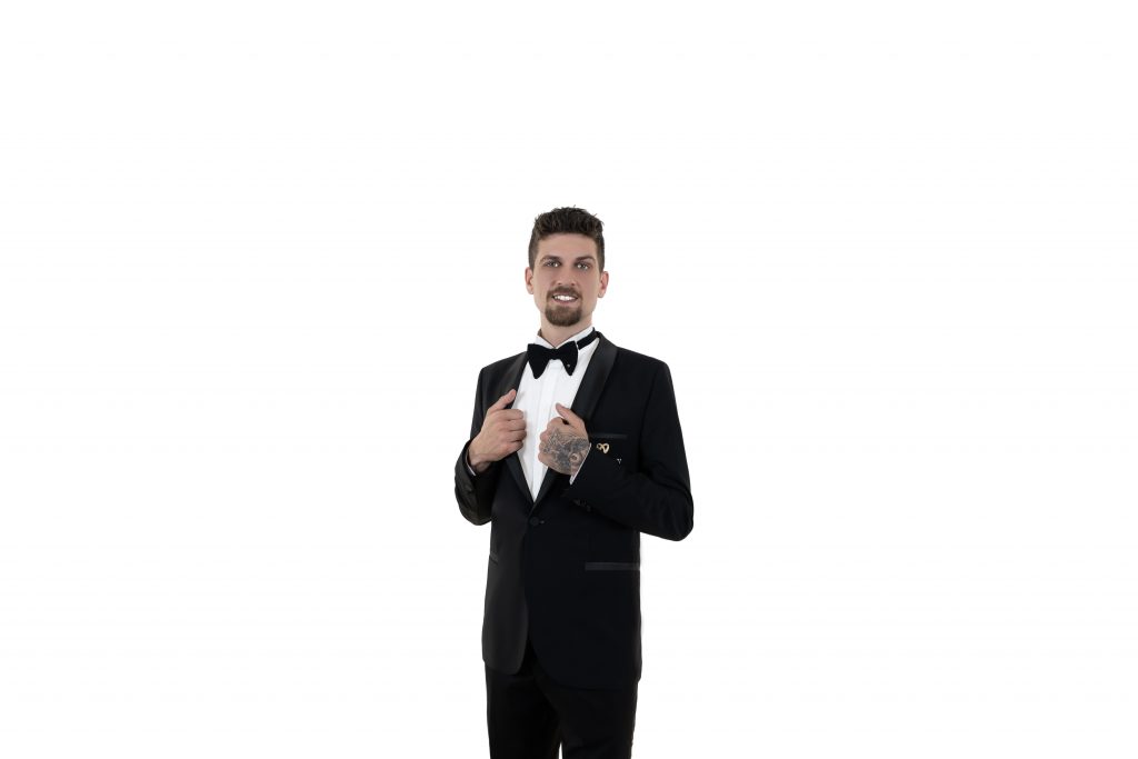Michelangelo – Hochzeitsmoderator und Tamada aus Hannover für internationale Hochzeiten auf Deutsch, Englisch und Italienisch