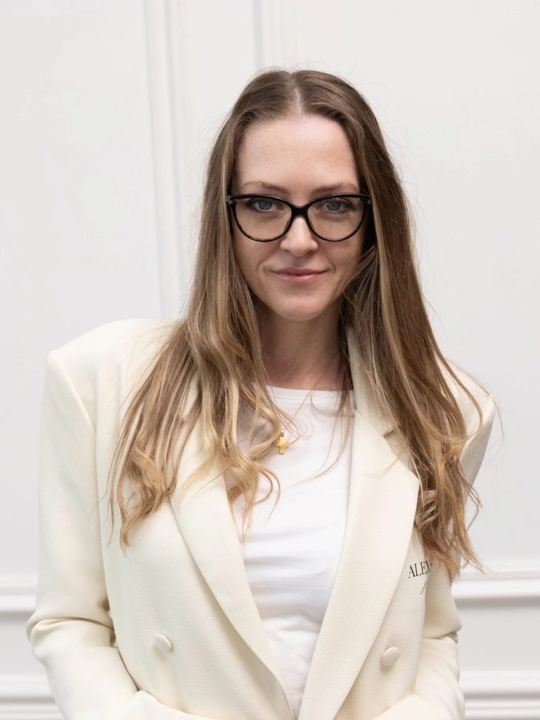 Olena – Marketingleiterin bei AlexShow