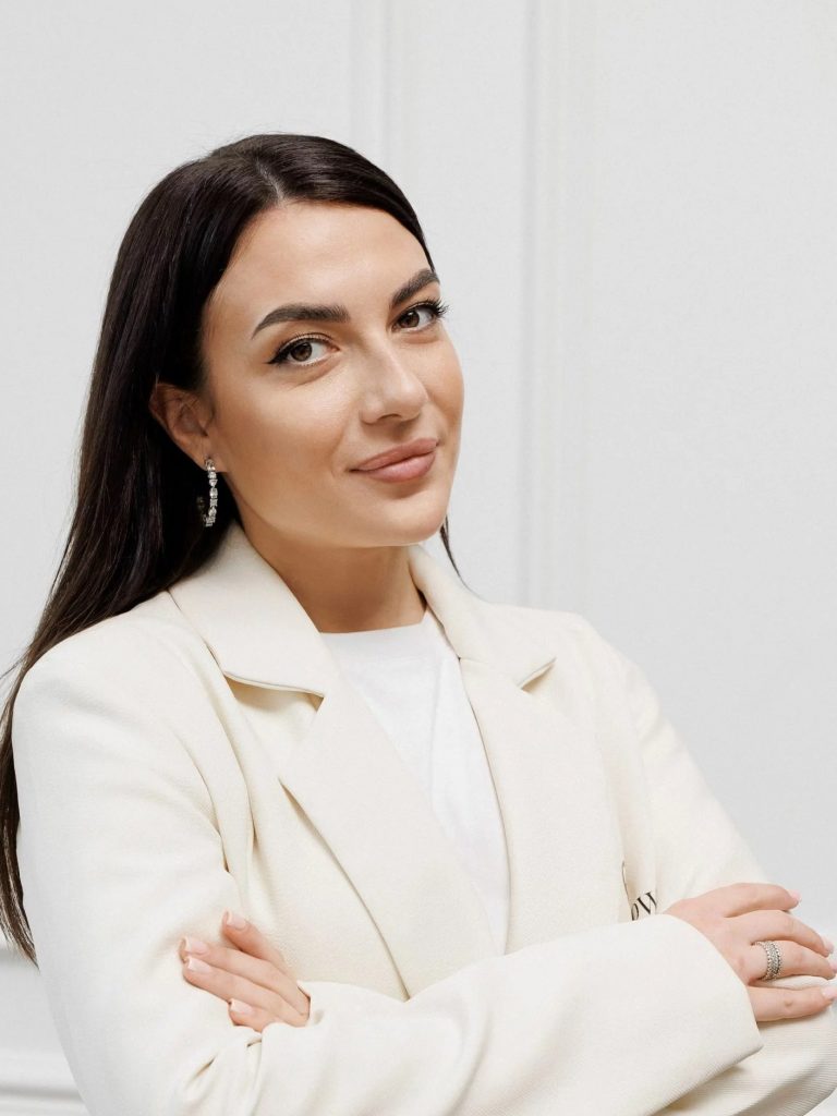 Tatiana – Head of SMM bei AlexShow, Expertin für Social Media Strategie und Hochzeitsmarketing